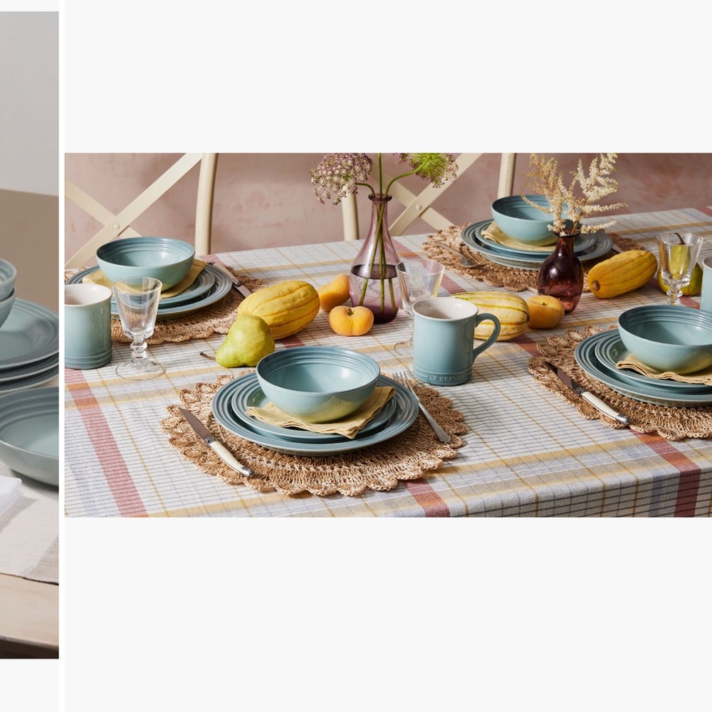 Le Creuset 16 Piece Dinnerware Set in Sea Salt Serves 4